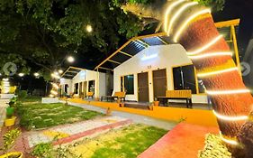 Tree House Cottage Rishikesh 3*